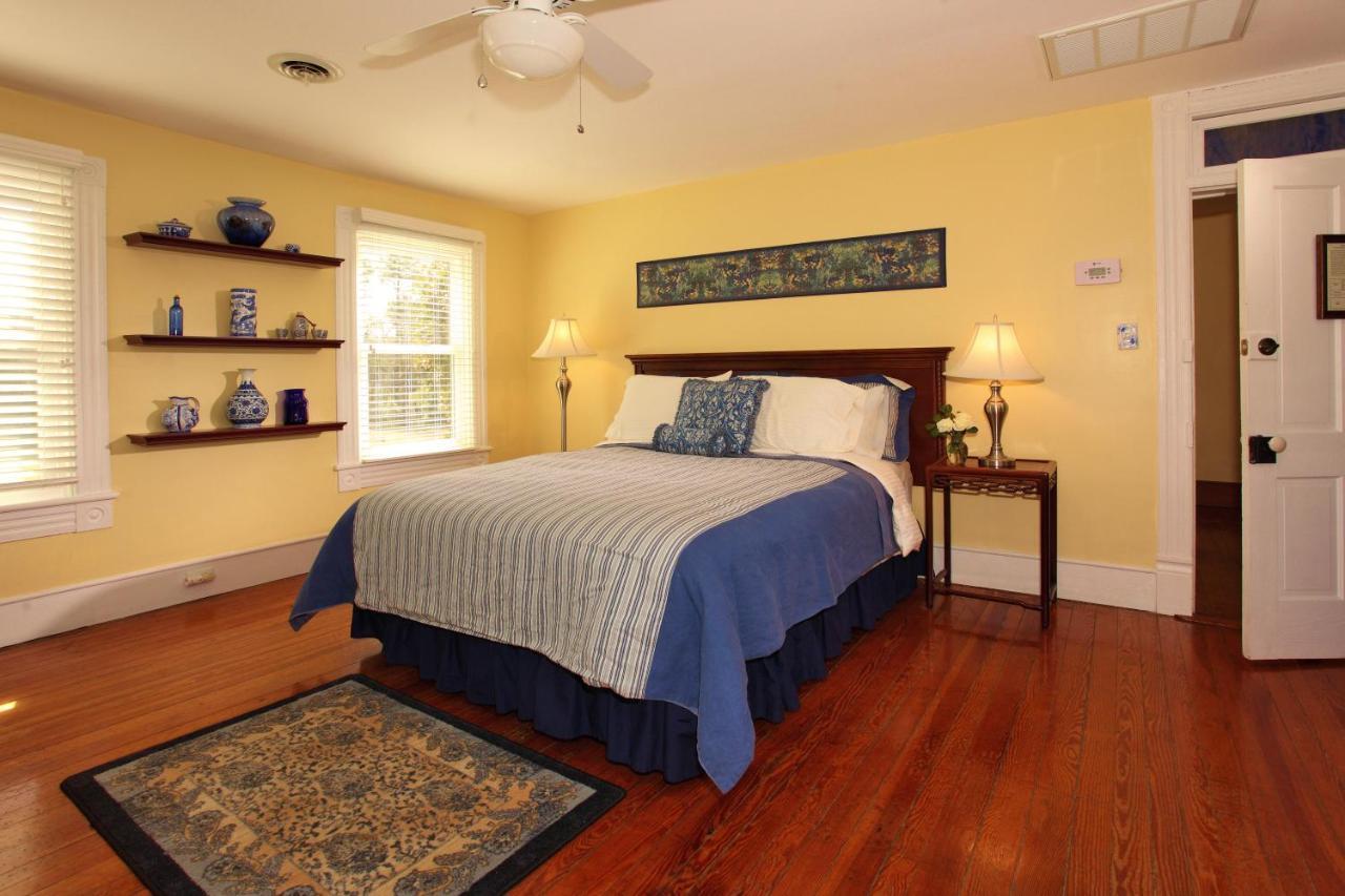 The Inn At Tabbs Creek Port Haywood Экстерьер фото
