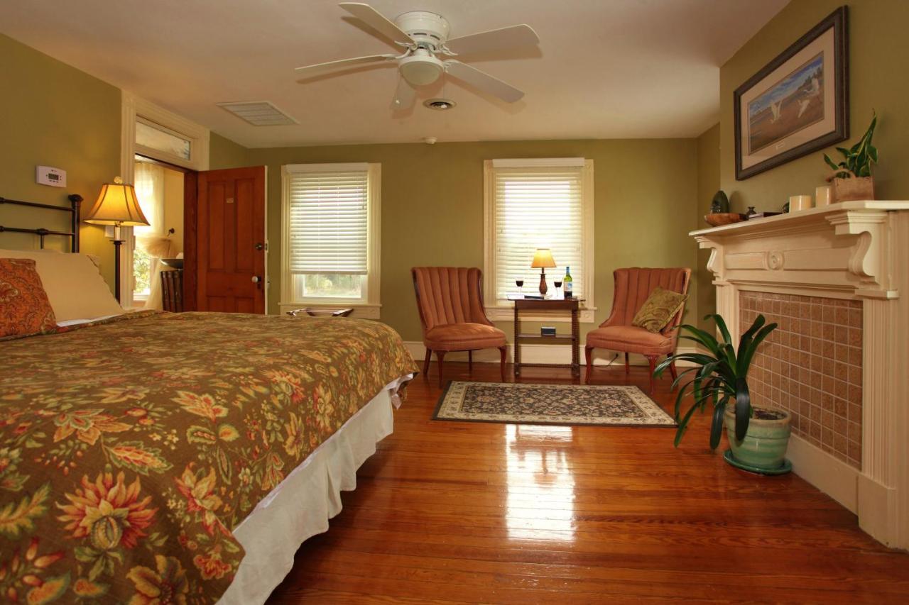 The Inn At Tabbs Creek Port Haywood Экстерьер фото