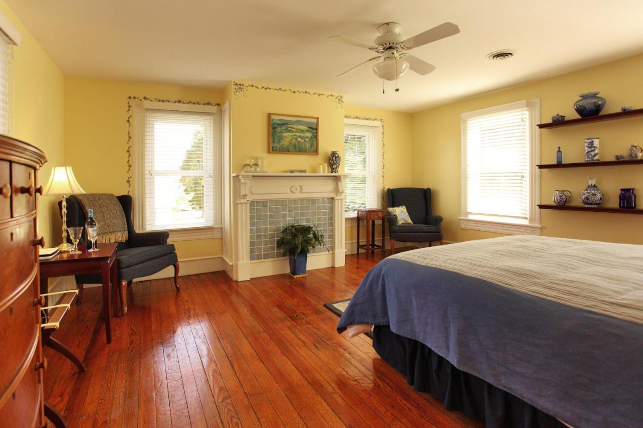 The Inn At Tabbs Creek Port Haywood Экстерьер фото