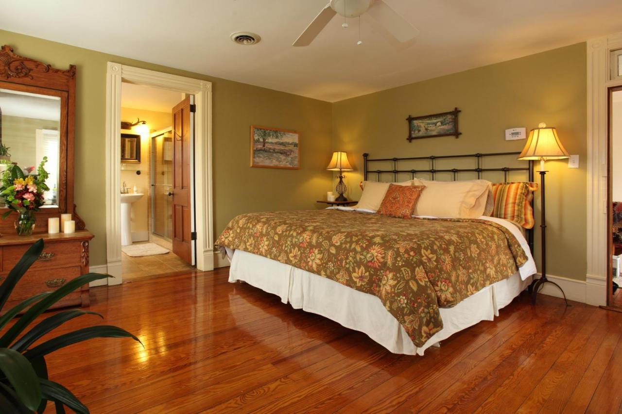 The Inn At Tabbs Creek Port Haywood Экстерьер фото